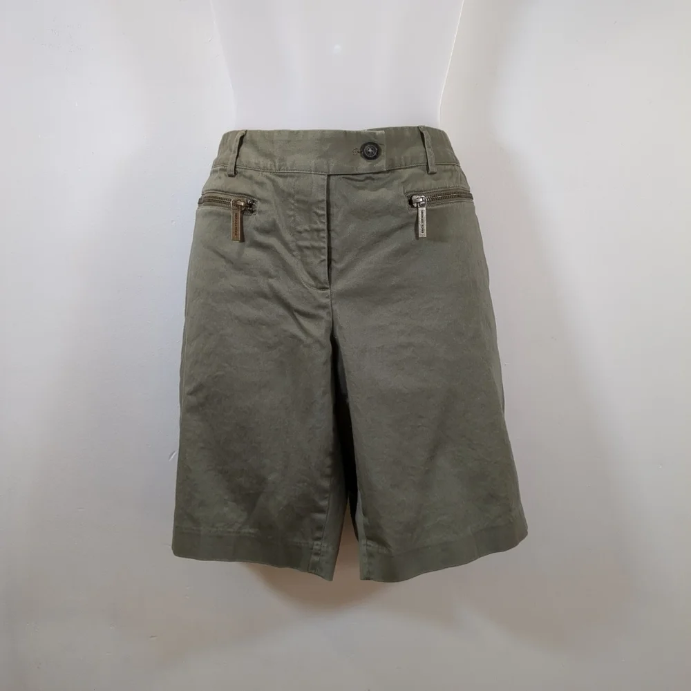 Michael Kors green Bermuda zipper pocket shorts , size 6